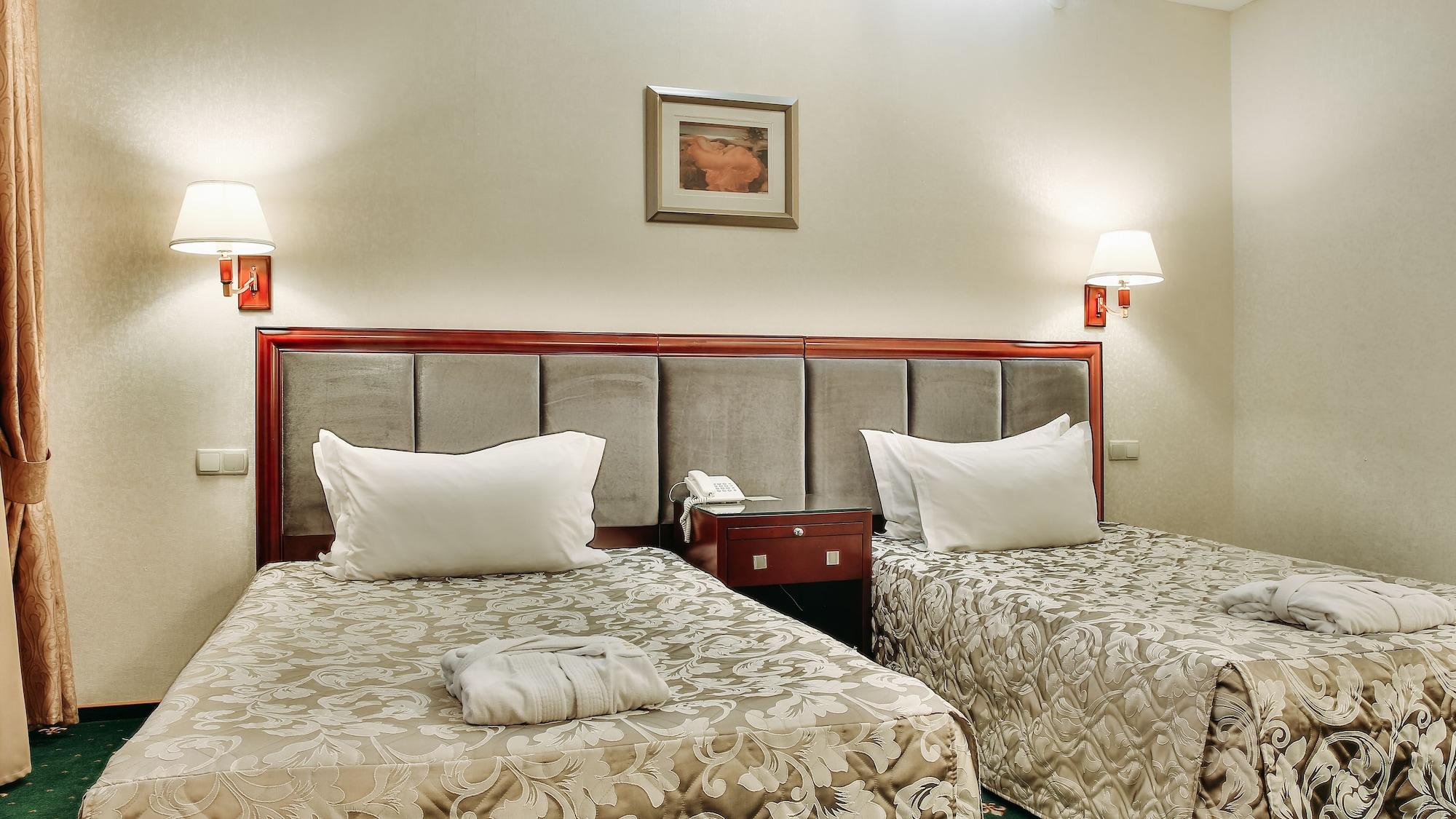 Goldman Empire Hotel Astana Luaran gambar