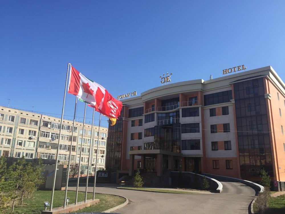 Goldman Empire Hotel Astana Luaran gambar