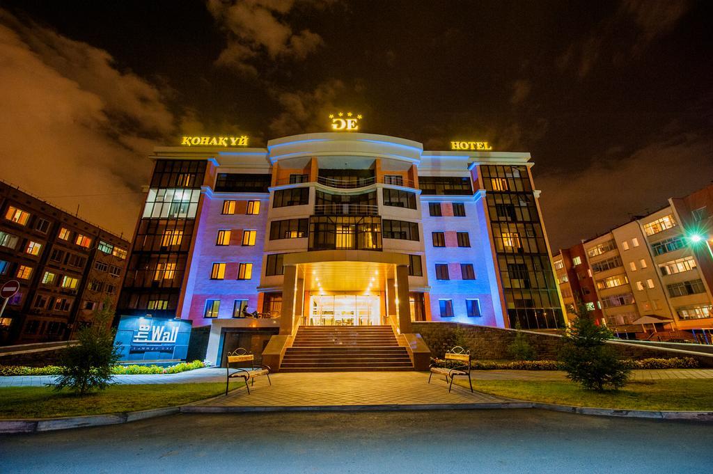 Goldman Empire Hotel Astana Luaran gambar