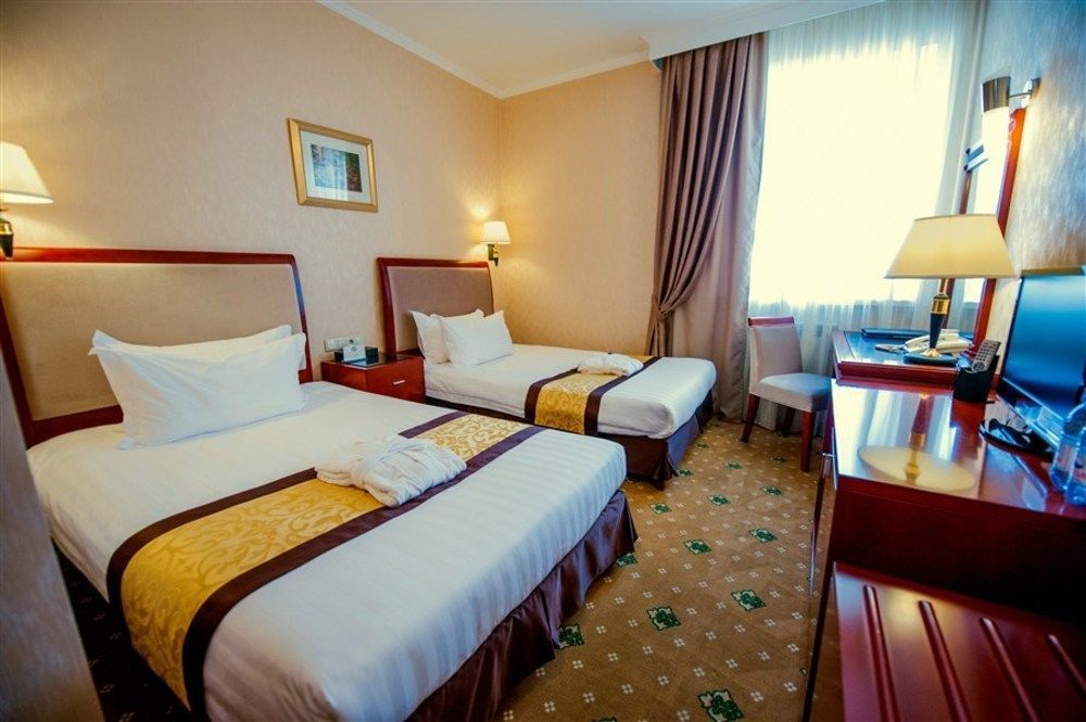 Goldman Empire Hotel Astana Luaran gambar