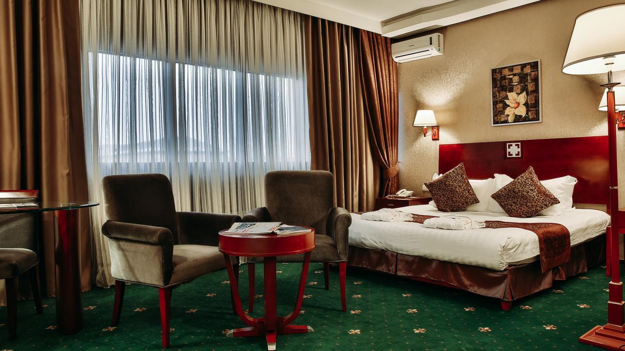 Goldman Empire Hotel Astana Luaran gambar