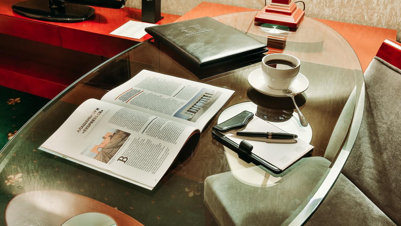 Goldman Empire Hotel Astana Luaran gambar