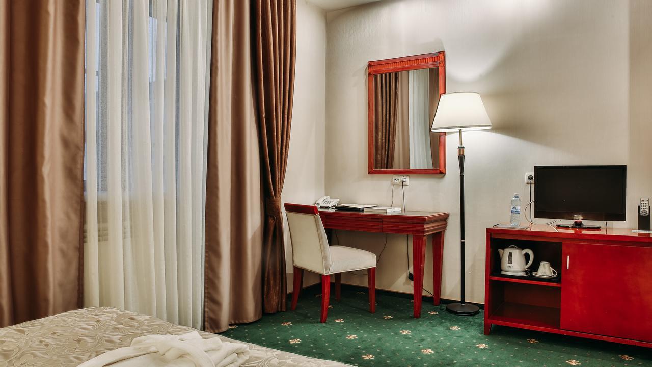 Goldman Empire Hotel Astana Luaran gambar