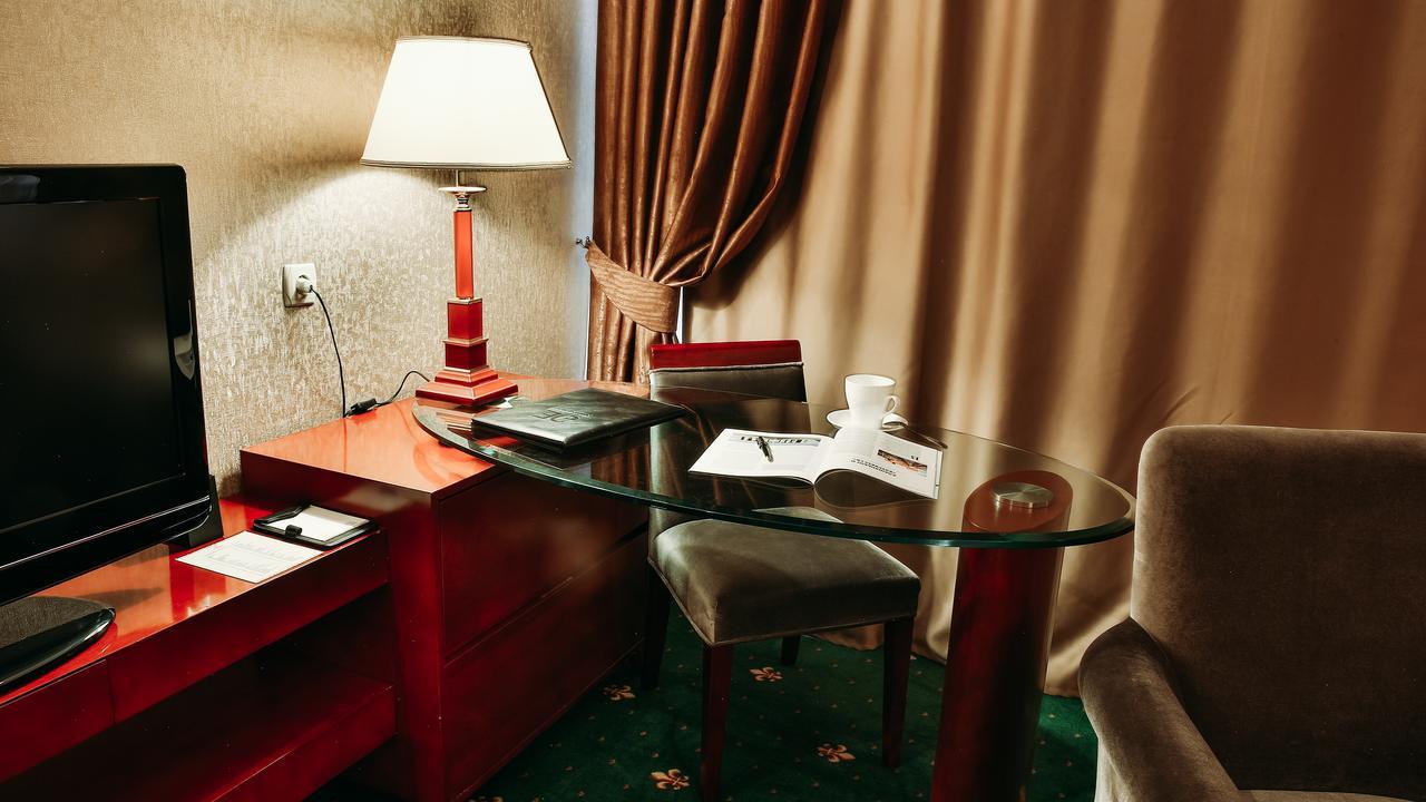 Goldman Empire Hotel Astana Luaran gambar